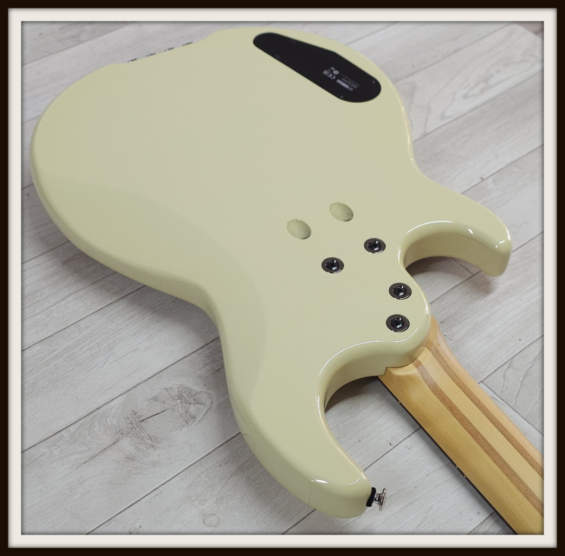 Yamaha Pro Series BBP34, Vintage White II